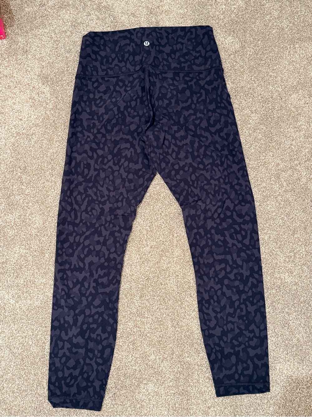 lululemon athletica women’s Dark Navy/Black Patterned Leggings
